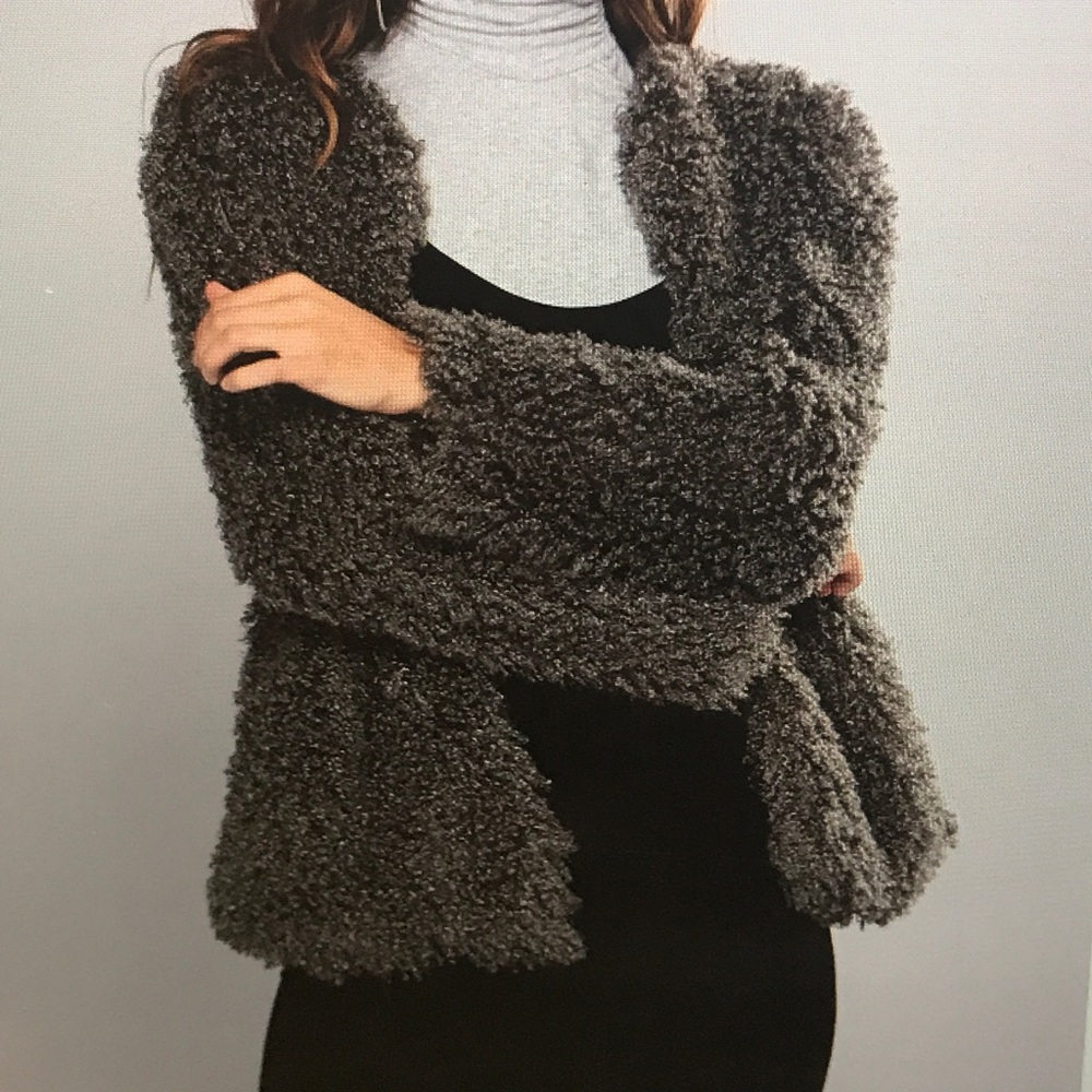 BRAND NEW SWEATER